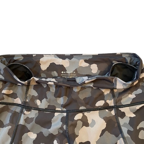 Athleta Lightning Camo 7/8 Tight, gray camo, Size 1X - Picture 8 of 10
